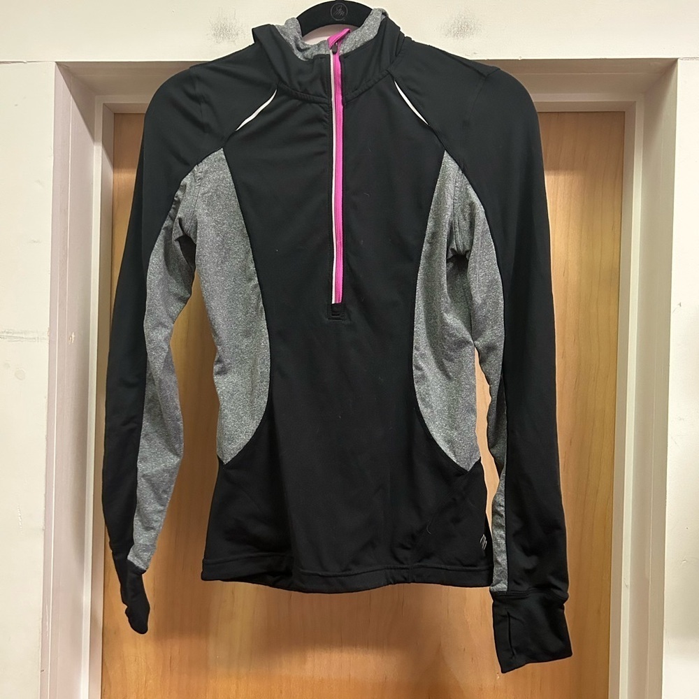 MPG long sleeve front neck zipper pullover size Xs